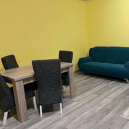 Kiwi Apartment Bistriţa Exteriér fotografie